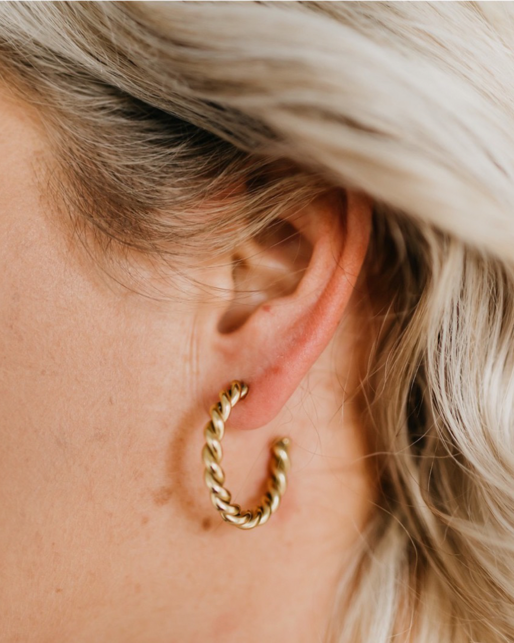 Maxi Twist Hoops Gold