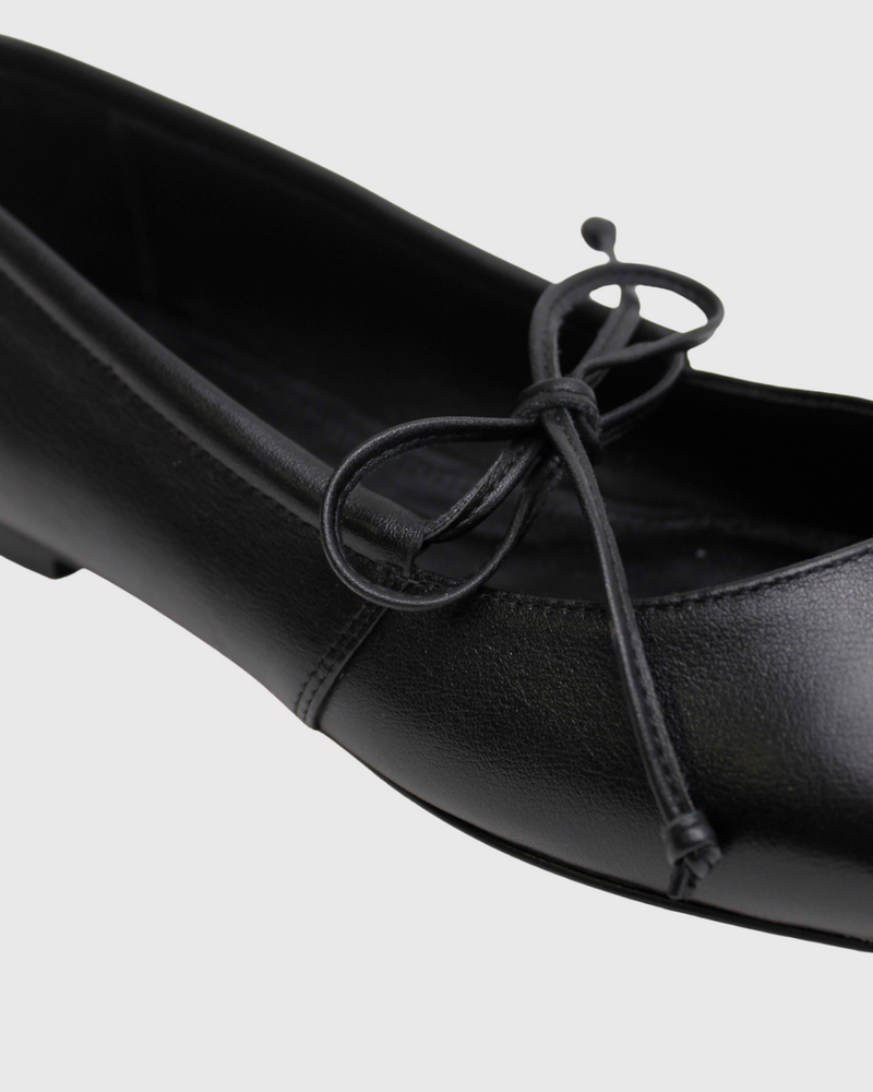 Square Toe Flat Black