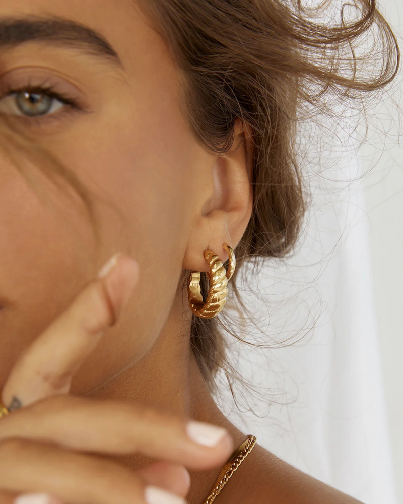 Tilly Hoop Earrings Gold